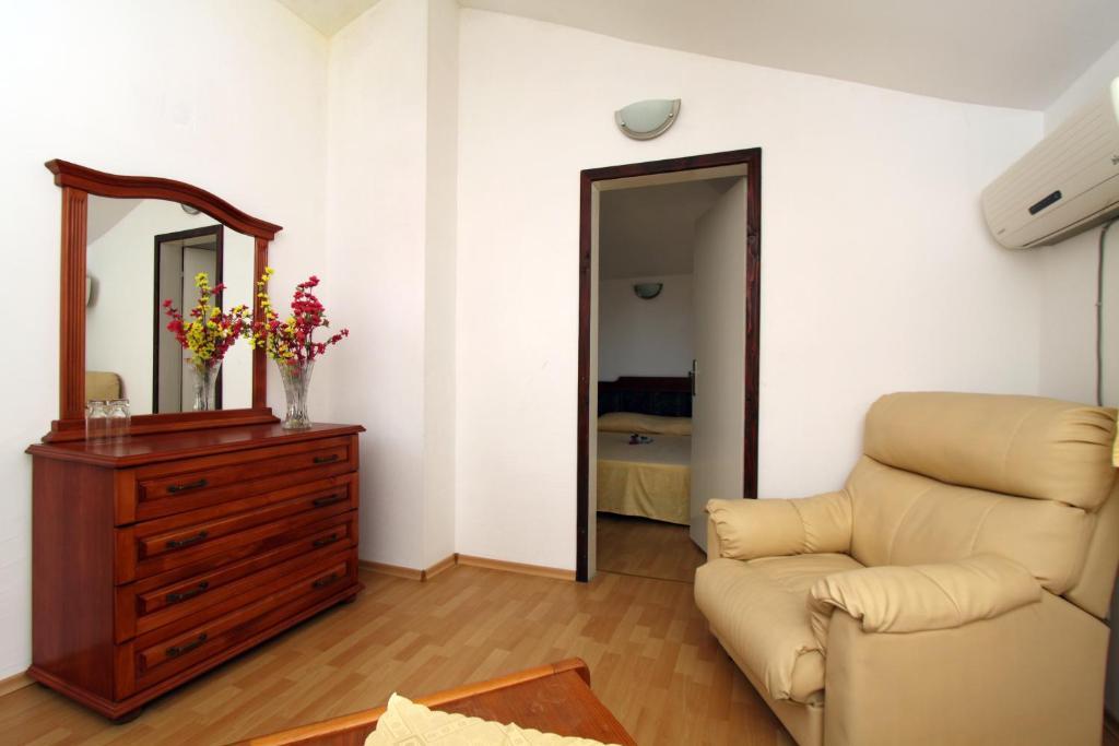 Family Hotel Verona Sozopol Bilik gambar