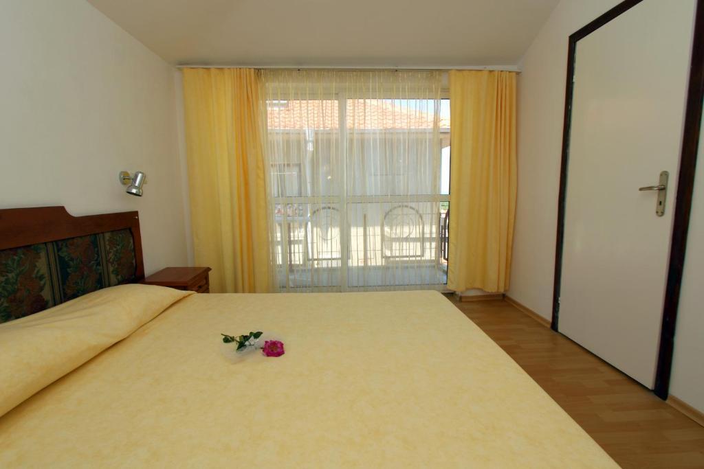 Family Hotel Verona Sozopol Bilik gambar
