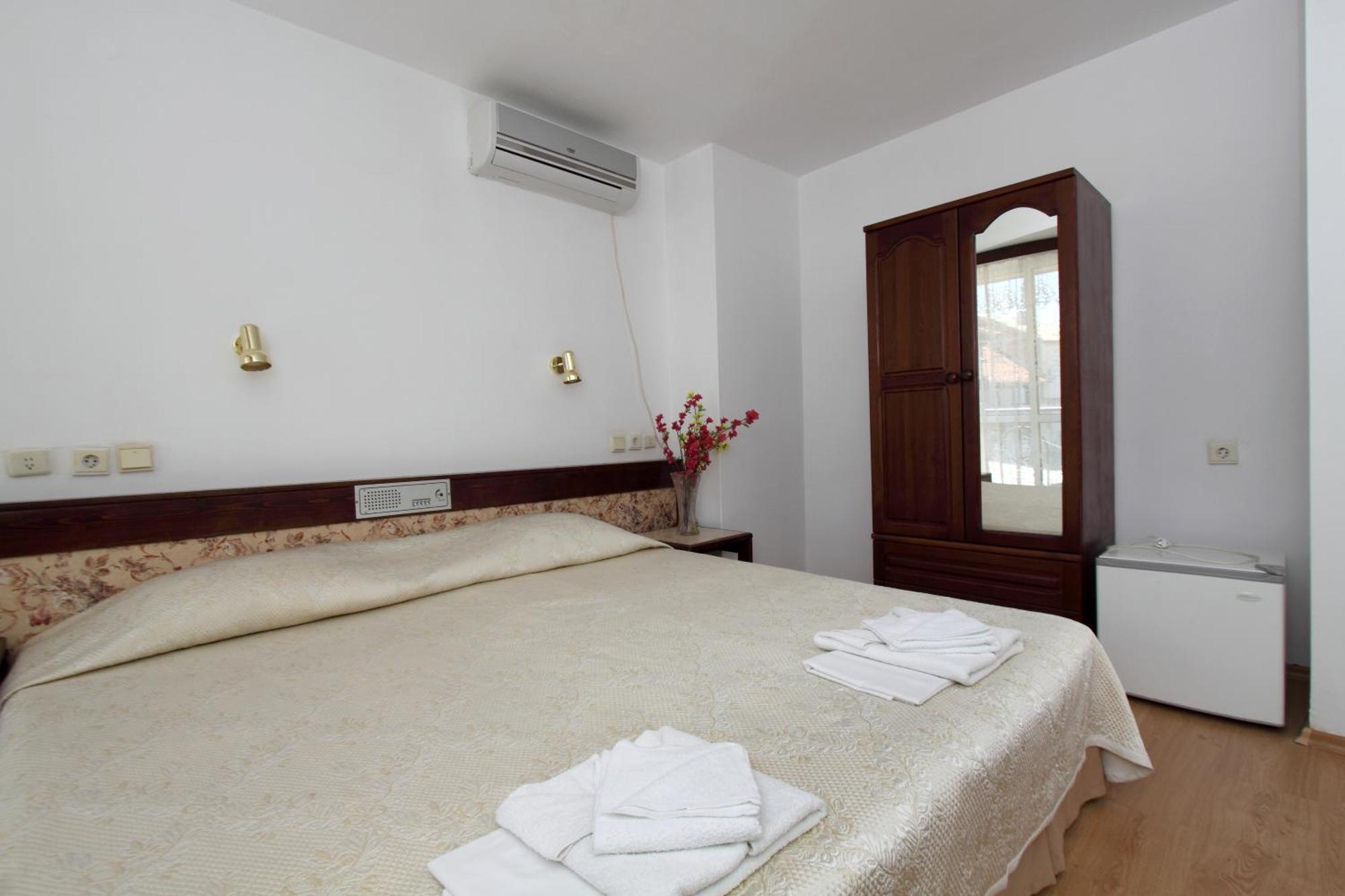 Family Hotel Verona Sozopol Luaran gambar