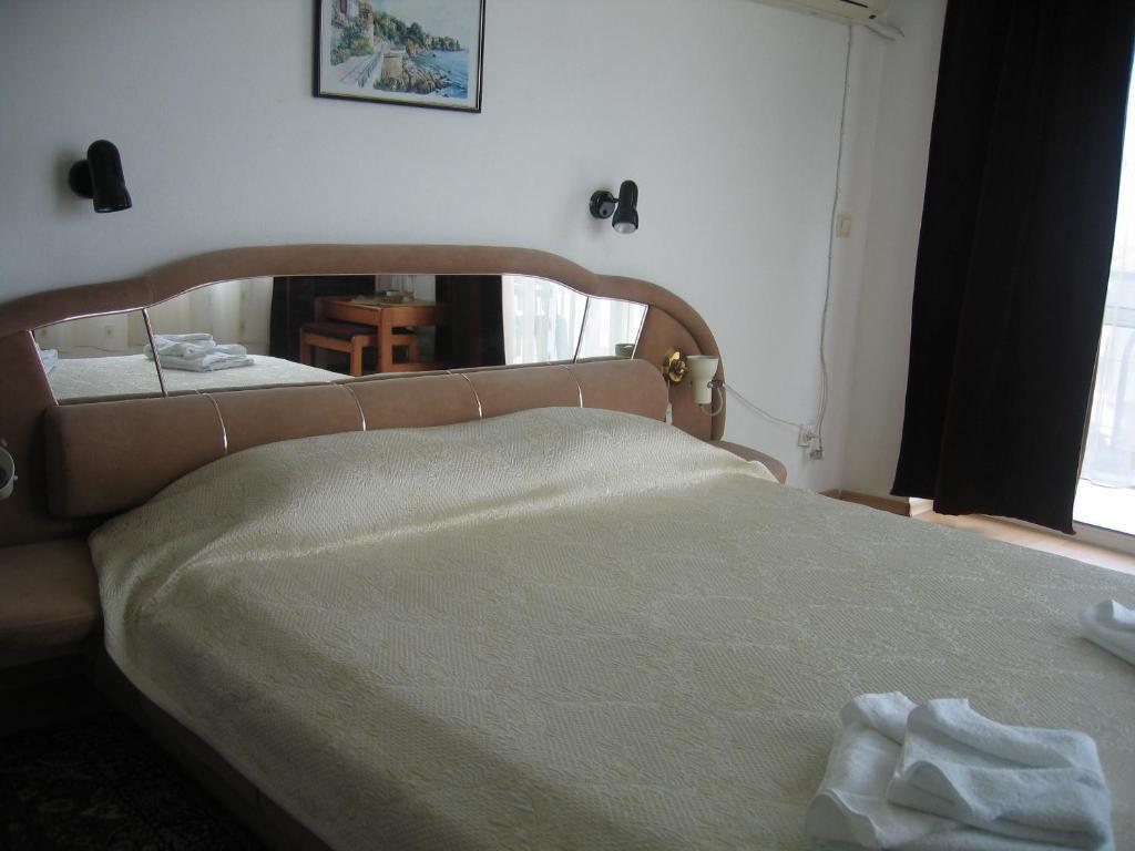 Family Hotel Verona Sozopol Luaran gambar